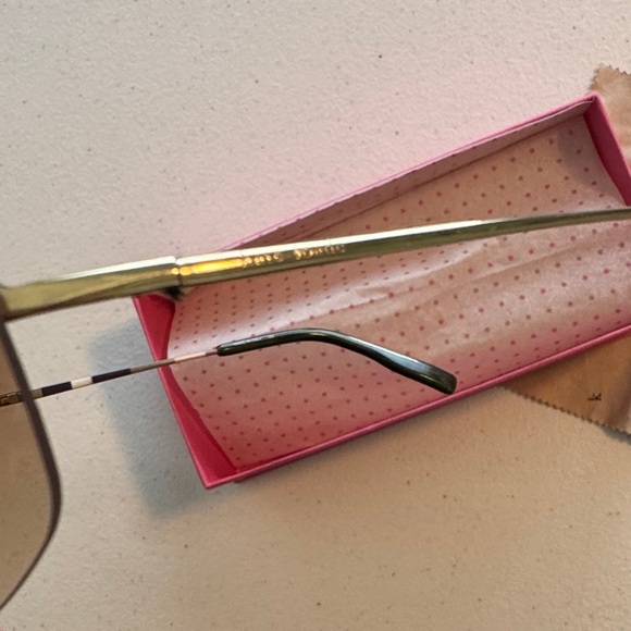Vintage Kate Spade Aviator Sunglasses with pink leather case and original box - Picture 11 of 12